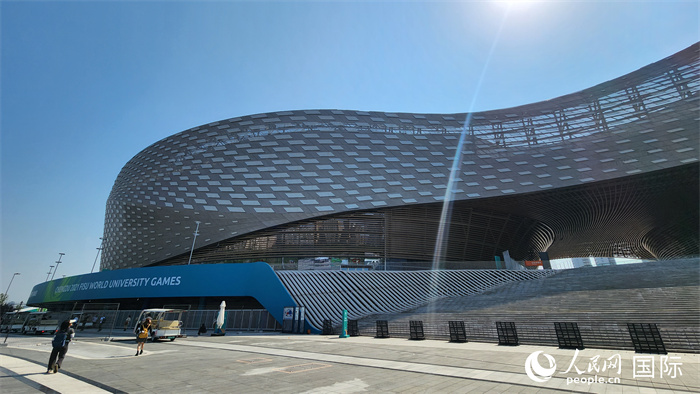 ชมความอลังการทางเทคโนโลยีในศูนย์กีฬาเขาเฟิ่งหวง หนึ่งในสนามหลักของการแข่งขันกีฬามหาวิทยาลัยโลก