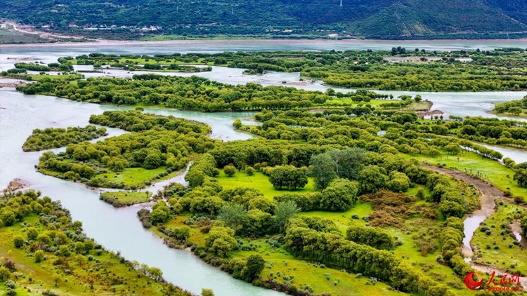 ทัศนียภาพอันงดงามของอุทยานแห่งชาติพื้นที่ชุ่มน้ำหยานีในเขตปกครองตนเองทิเบต ทางตะวันตกเฉียงใต้ของจีน