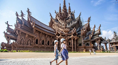 เจ้าหน้าที่ระบุ การยกเว้นวีซ่าระหว่างไทย-จีนช่วยส่งเสริมการท่องเที่ยวและการแลกเปลี่ยนทางวัฒนธรรม
