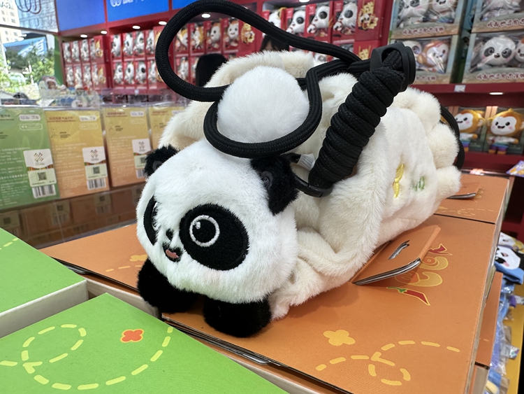 มาดูกันว่าร้านจำหน่ายสินค้าลิขสิทธิ์ของการแข่งขันกีฬาโลกมีอะไรน่าซื้อบ้าง