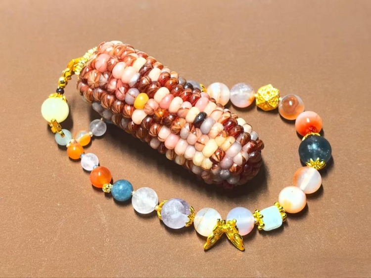 ข้าวโพดประดับนำความมั่งคั่งมาสู่เกษตรกรในมณฑลยูนนาน ทางตะวันตกเฉียงใต้ของจีน