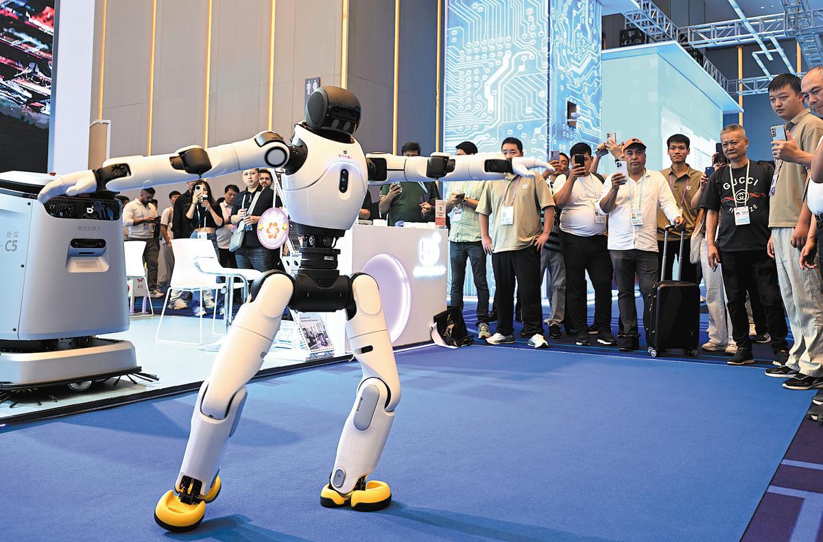 จีนโชว์เทคโนโลยีอัจฉริยะในงานแคนตันแฟร์