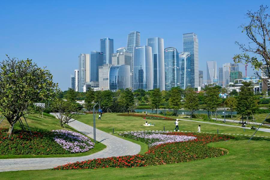 จีดีพีของเขตเศรษฐกิจพิเศษอ่าวกวางตุ้ง-ฮ่องกง-มาเก๊า ในปี 2025 คาดสูงเกิน 15 ล้านล้านหยวน